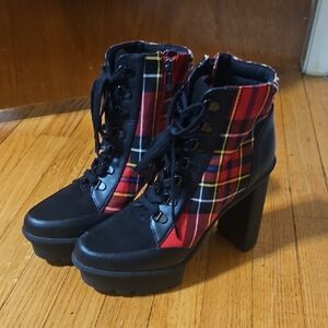 LIKE NEW Jessica Simpson Red Plaid Lace-Up Boots